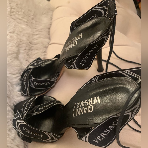 š„š„VERSACE Sandals Size 9 (Europe 40) - Picture 12 of 15